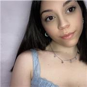 Laureanda in lingue impartisco lezione di letteratura italiana, lingua italiana, lingue inglese e francese